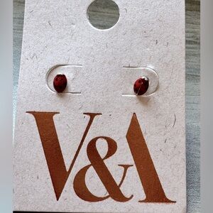 NWT V&A museum enamel ladybug earrings.